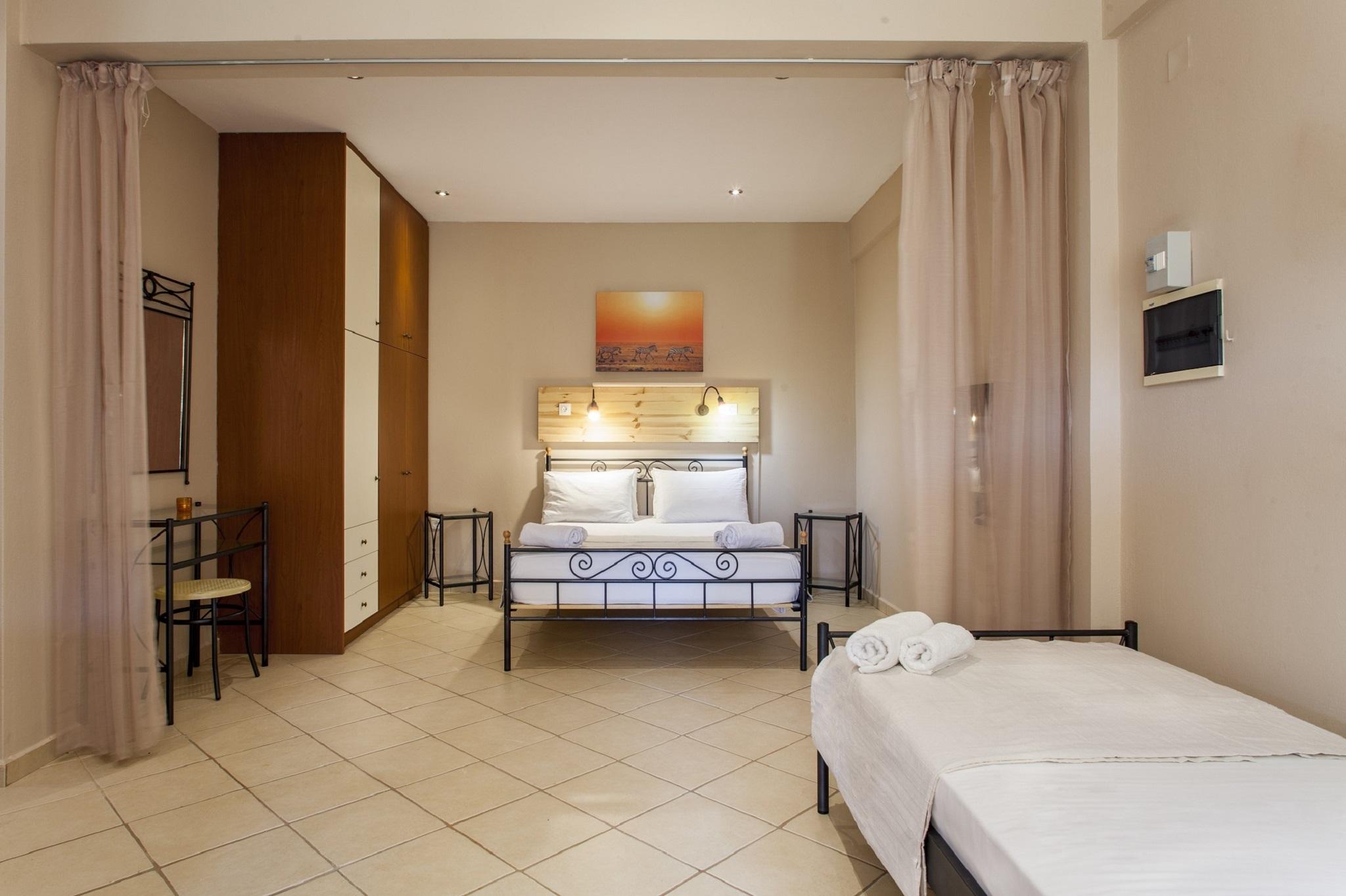 Estate Kares Aparthotel Tílisos Екстериор снимка