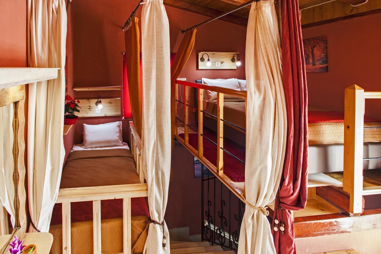 Estate Kares Aparthotel Tílisos Екстериор снимка