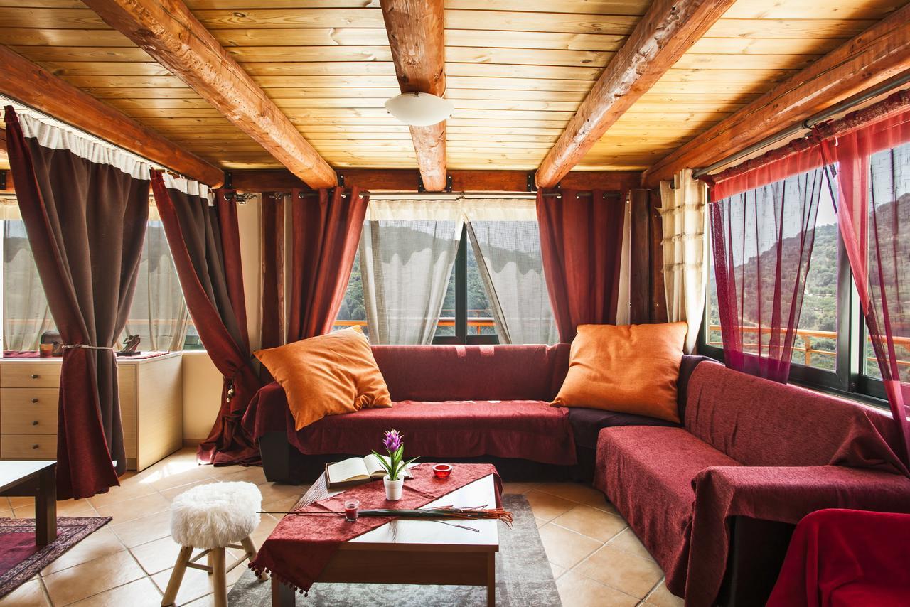 Estate Kares Aparthotel Tílisos Екстериор снимка