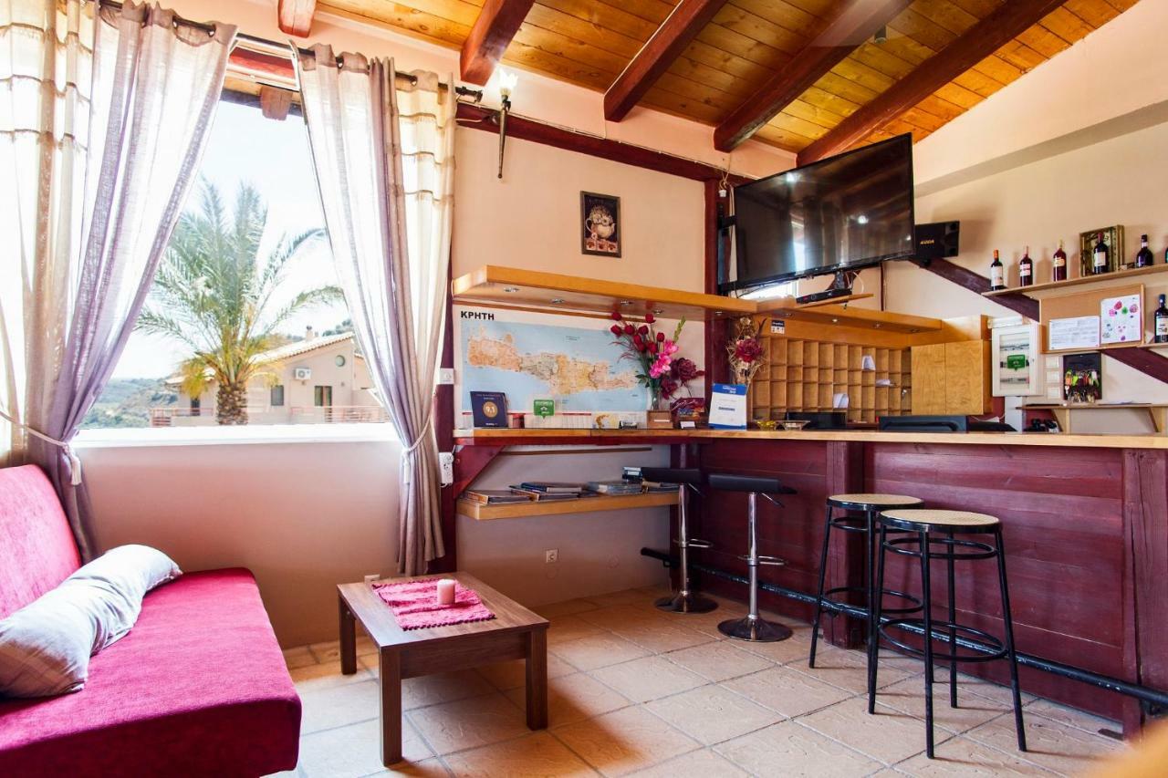 Estate Kares Aparthotel Tílisos Екстериор снимка